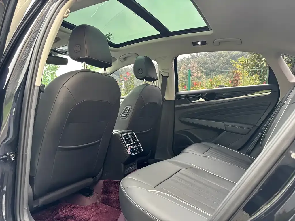 Volkswagen Passat — фото 6