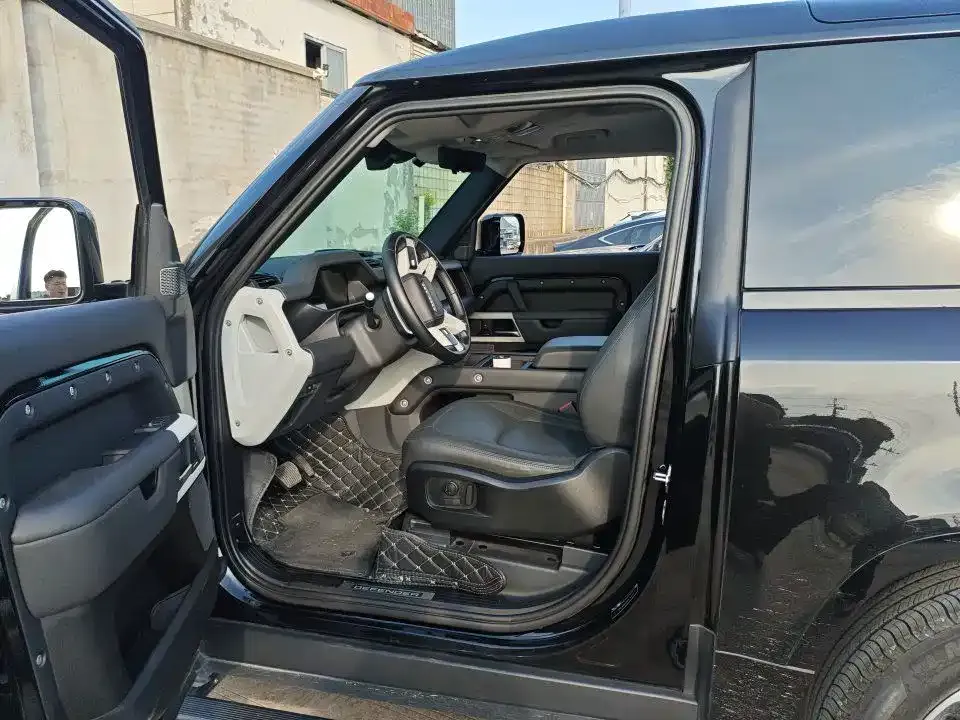 Land Rover Defender — фото 9