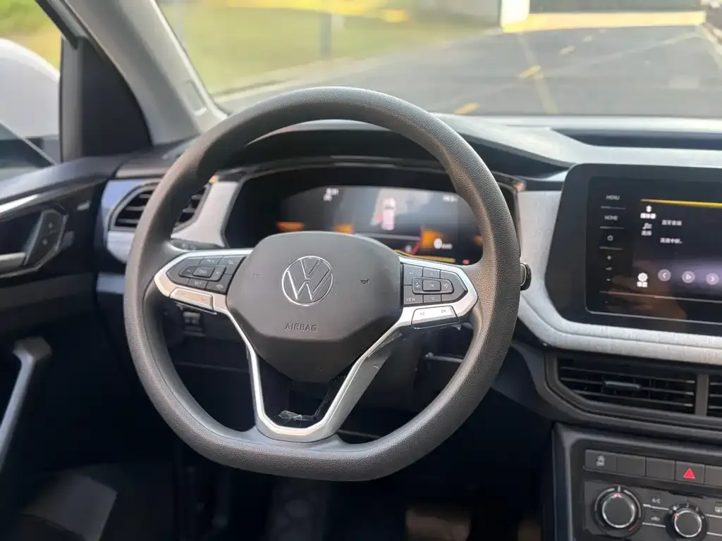 Volkswagen Tharu — фото 9