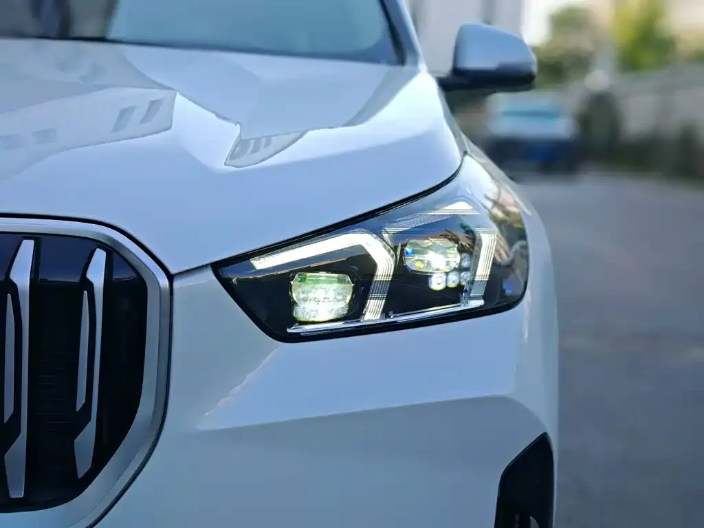 BMW X1 — фото 4