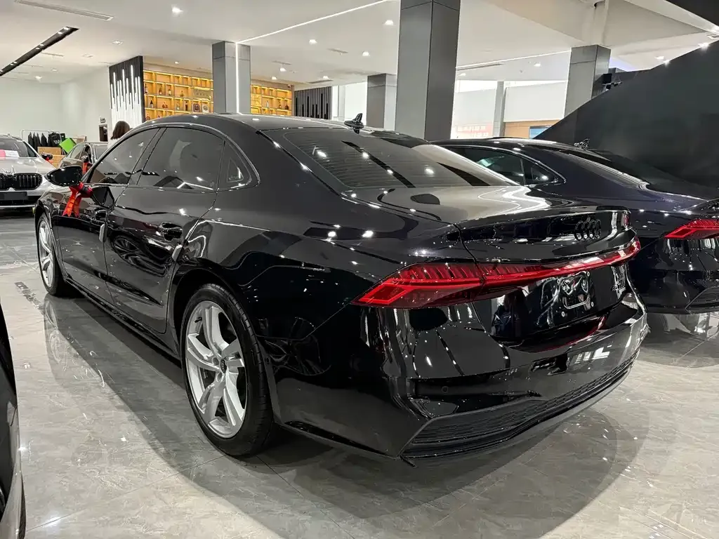 Audi A7L — фото 3