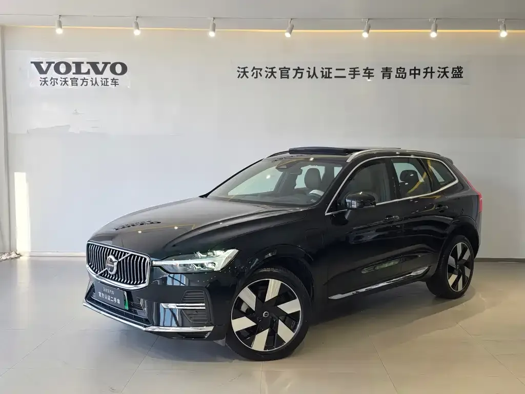 Volvo XC60 PHEV — фото 1