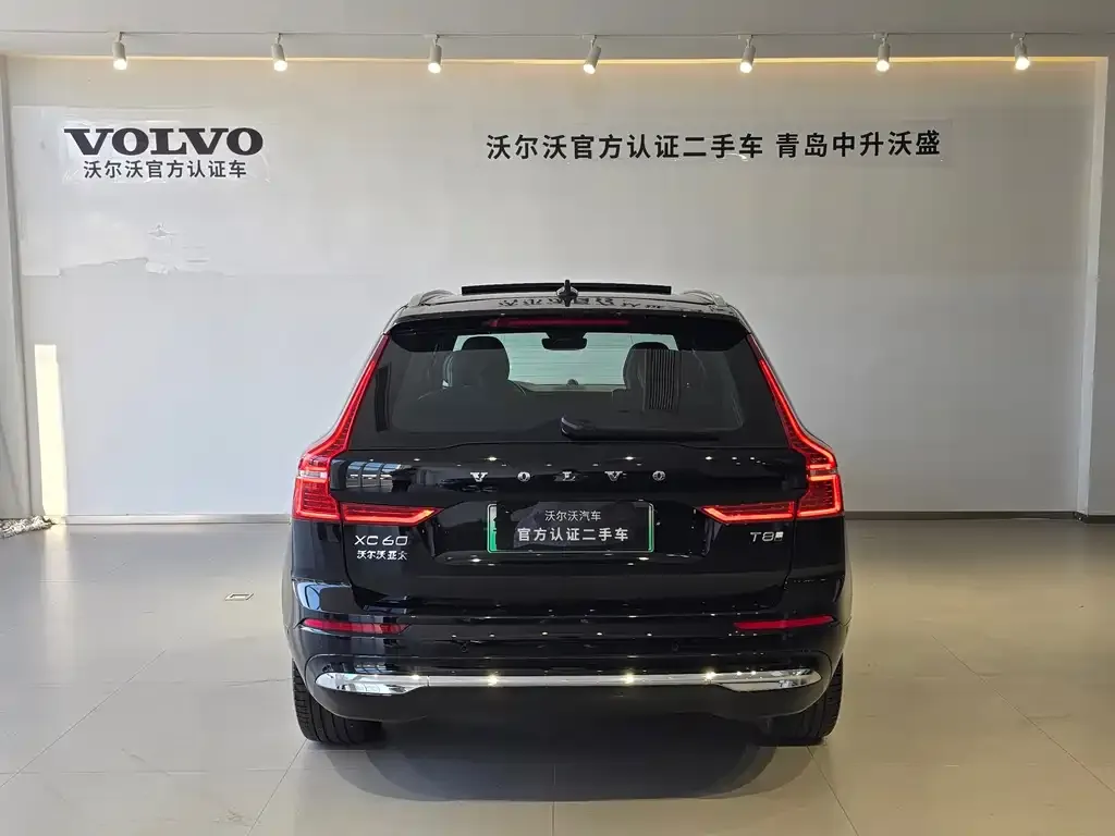 Volvo XC60 PHEV — фото 10