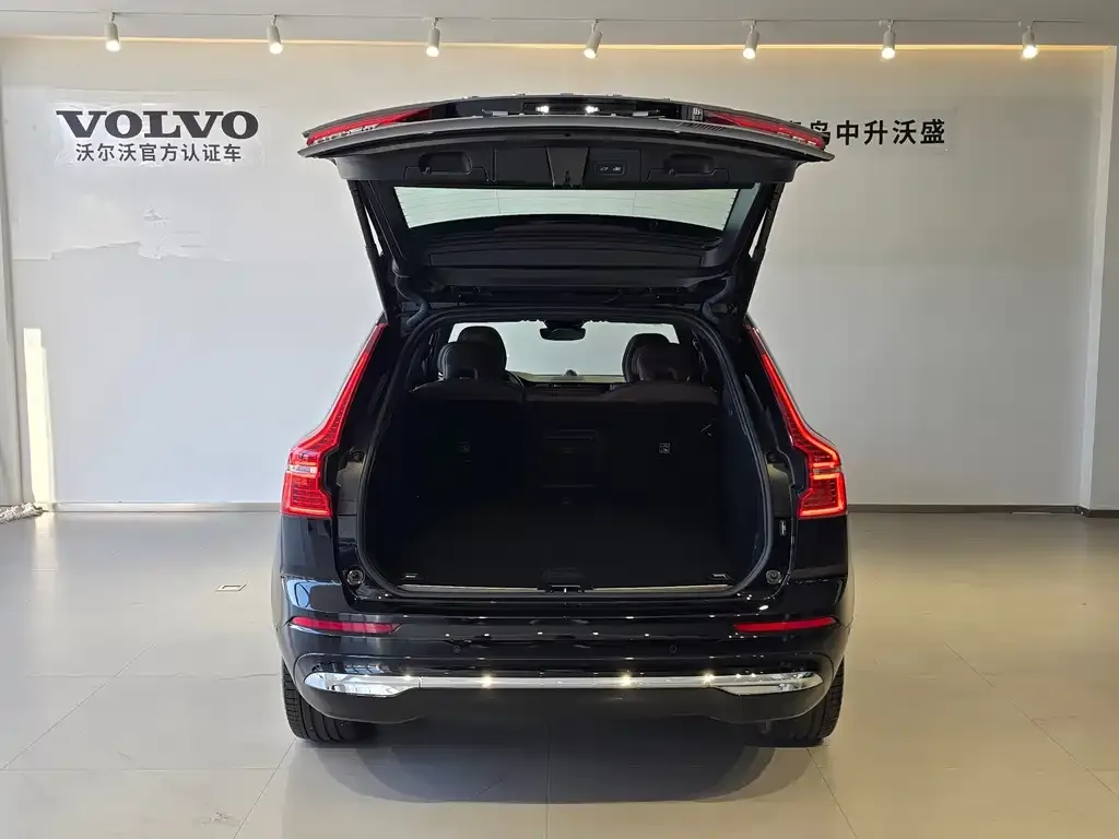 Volvo XC60 PHEV — фото 2