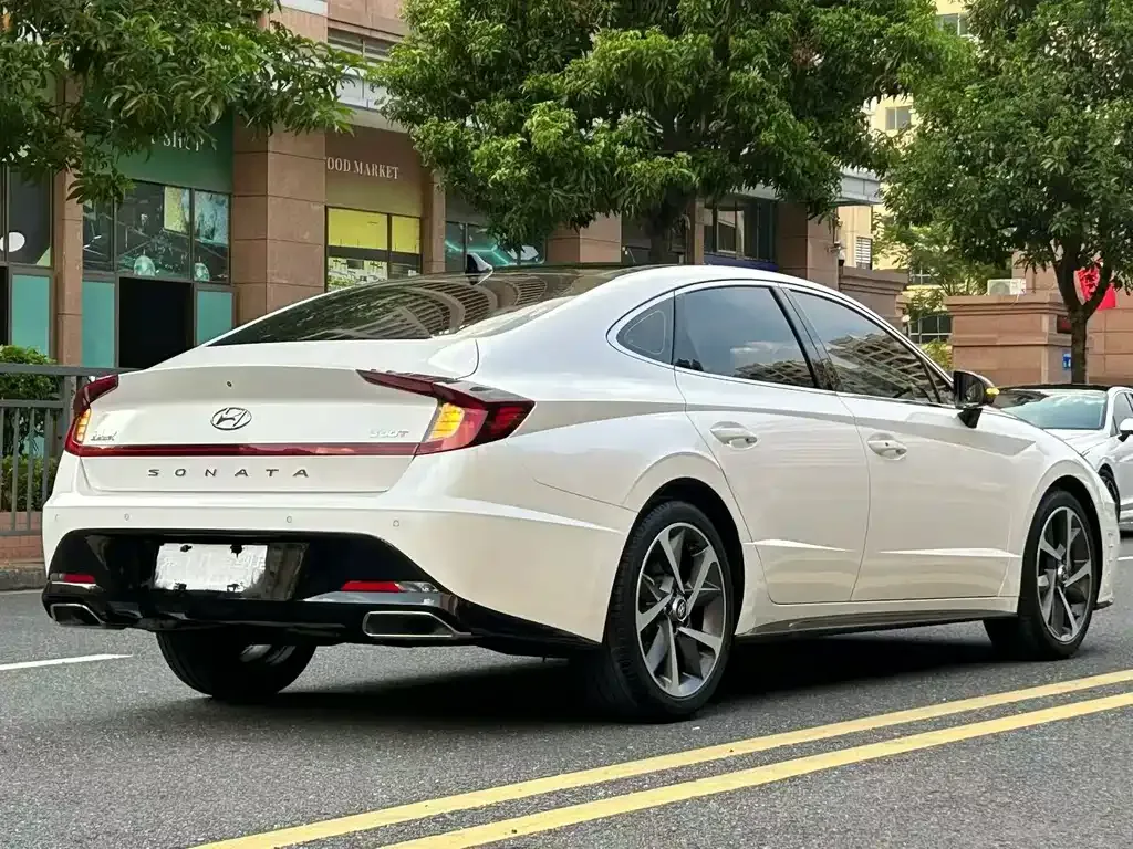 Hyundai Sonata — фото 9