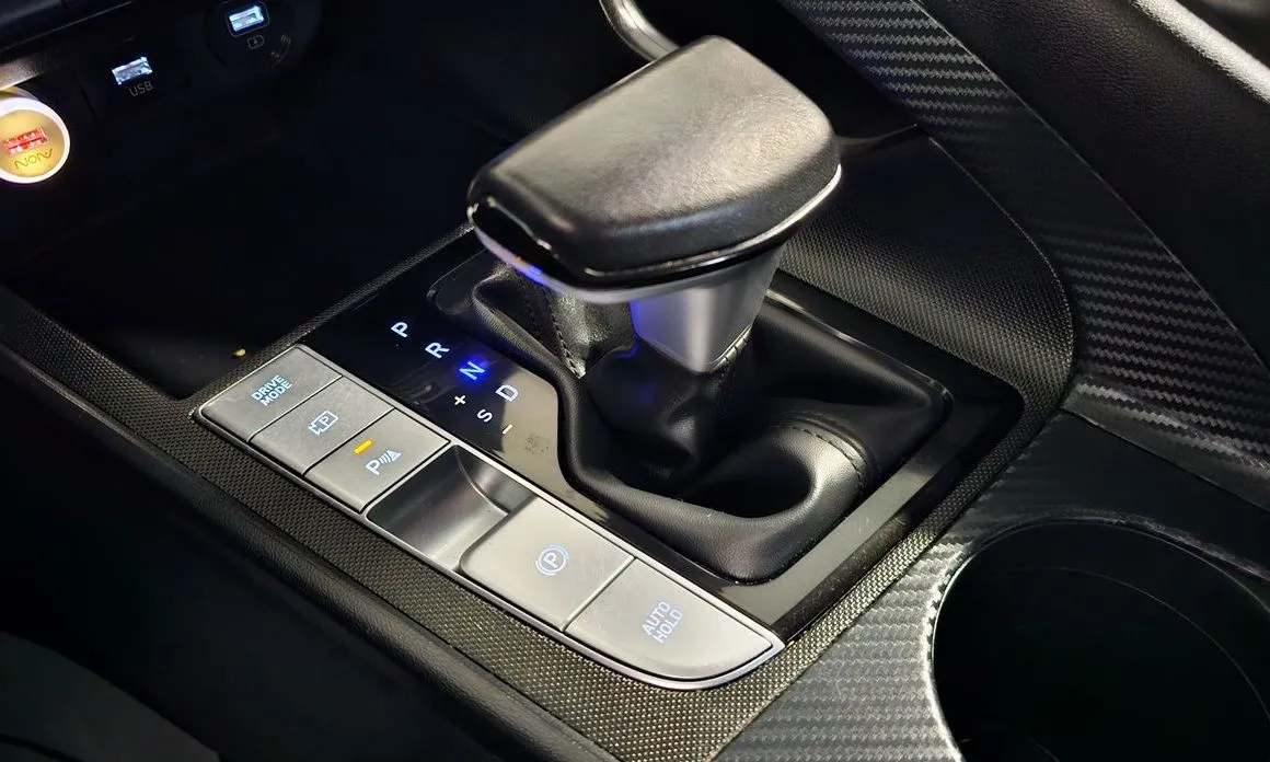 Hyundai AVANTE — фото 8