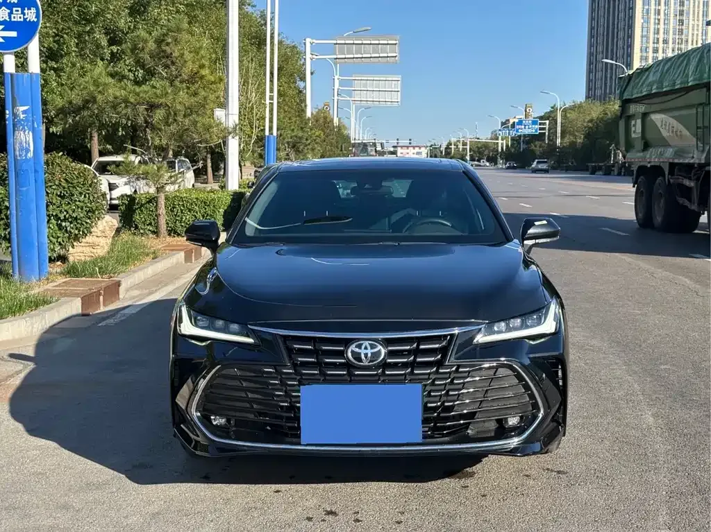 Toyota Avalon — фото 10