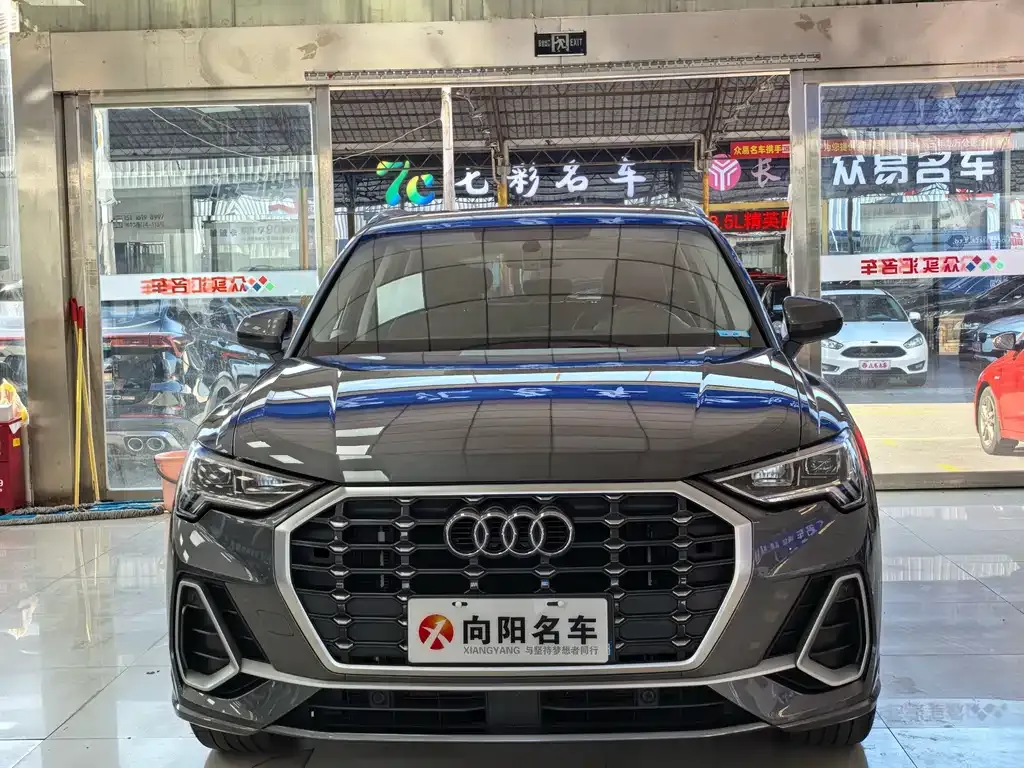 Audi Q3 — фото 9