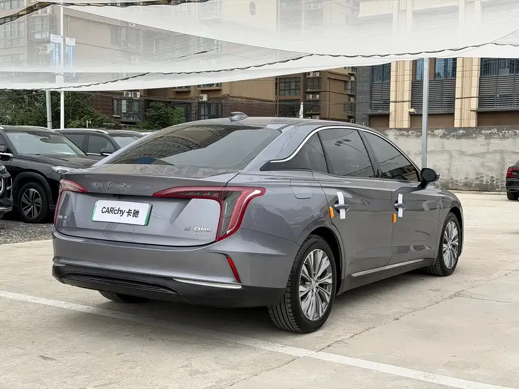 Hongqi E-QM5 — фото 2