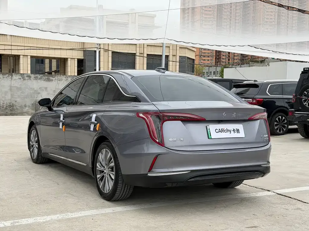 Hongqi E-QM5 — фото 8
