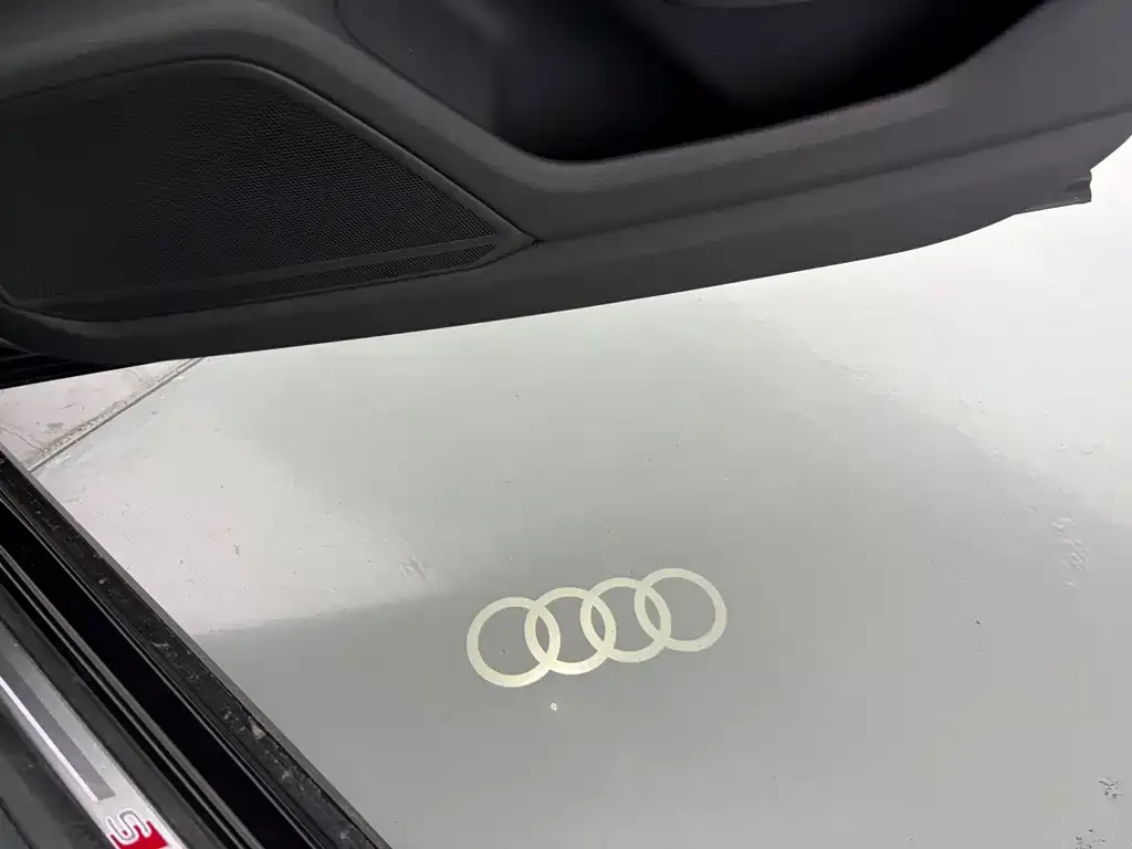 Audi A7L — фото 9