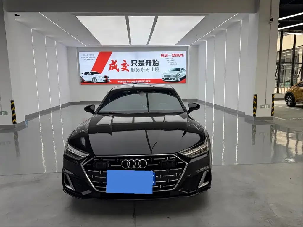Audi A7L — фото 5