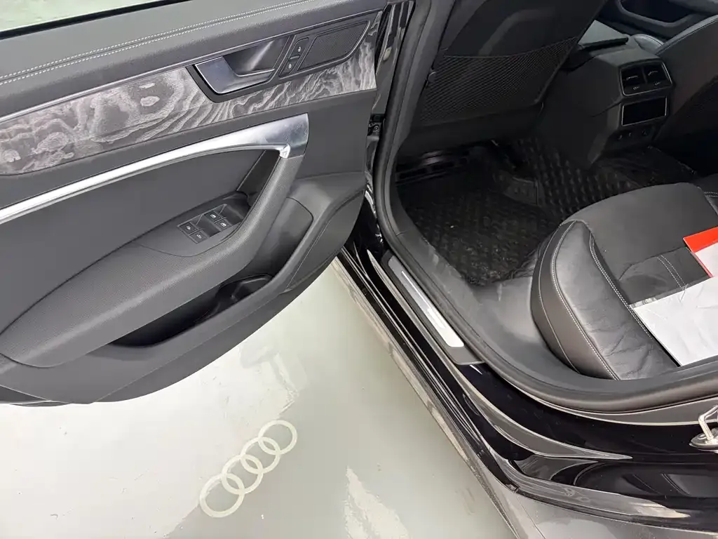Audi A7L — фото 4