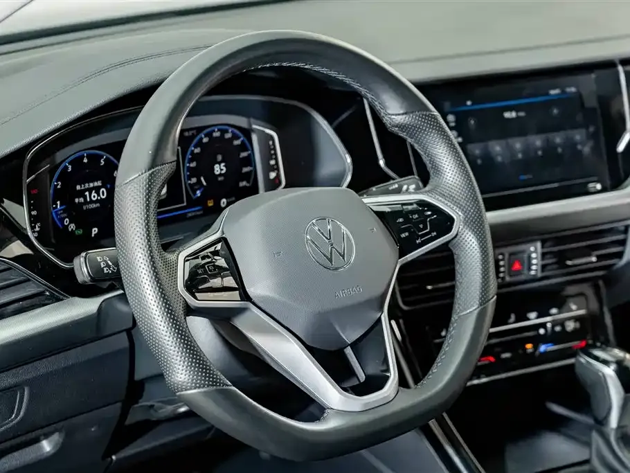 Volkswagen Passat — фото 8