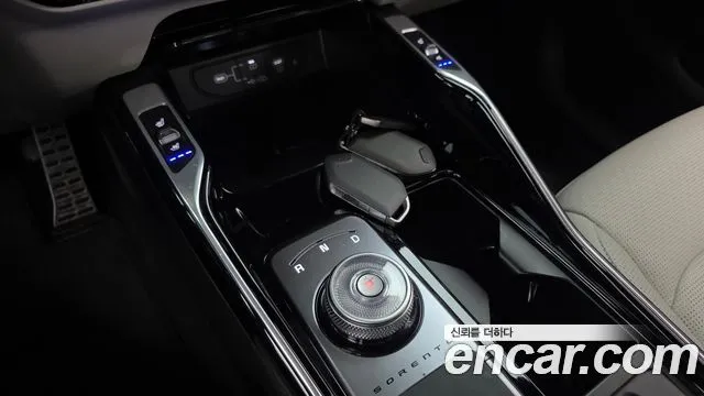 Kia Sorento — фото 10