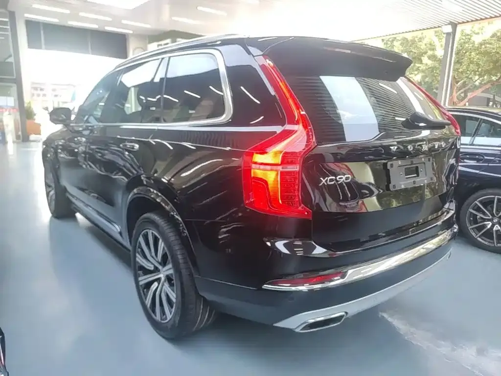 Volvo XC90 — фото 3
