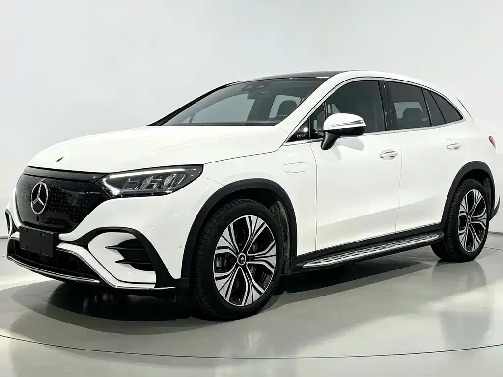 Mercedes-Benz EQE SUV — фото 1