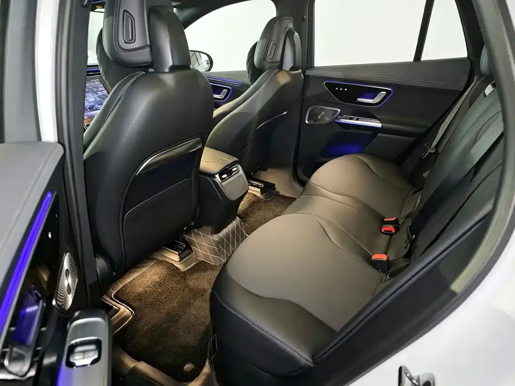 Mercedes-Benz EQE SUV — фото 4