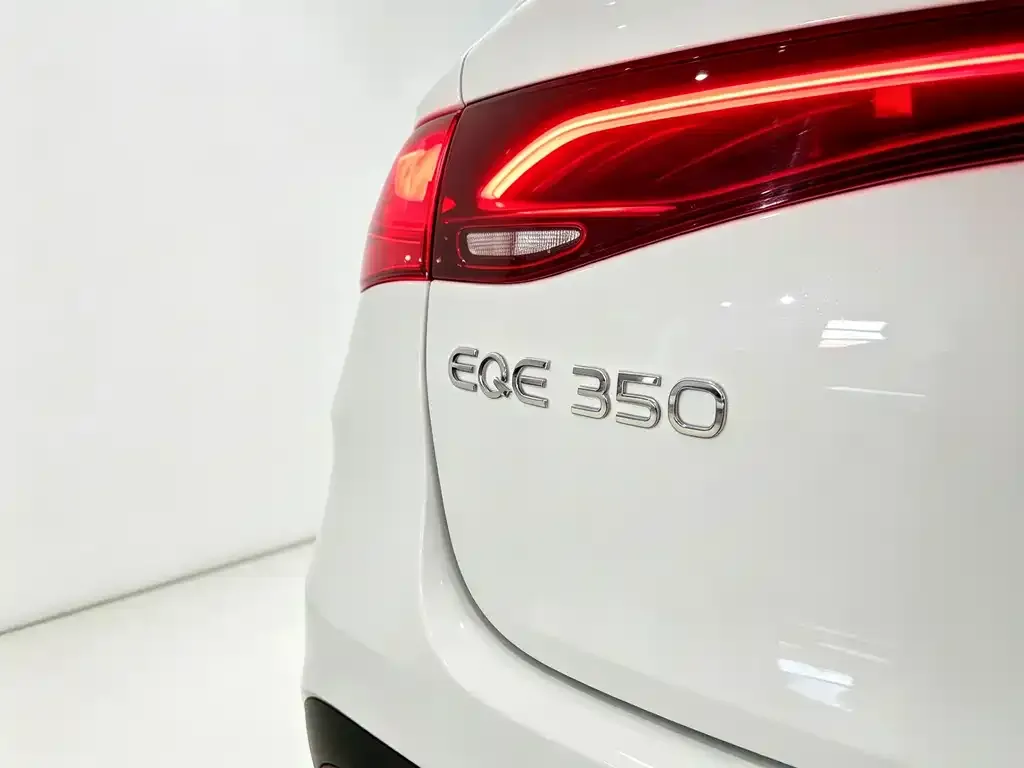 Mercedes-Benz EQE SUV — фото 2