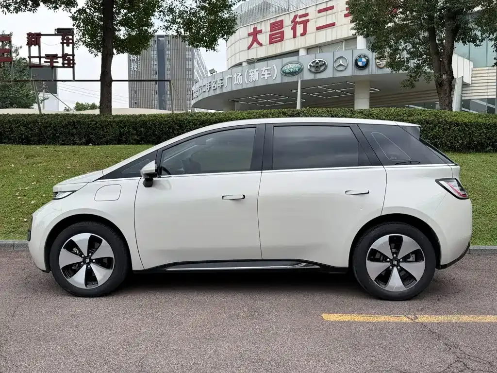 Baojun Yunduo — фото 10