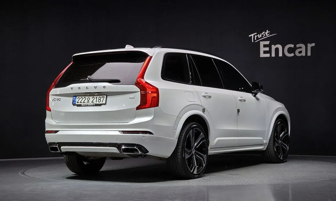 Volvo XC90 — фото 3