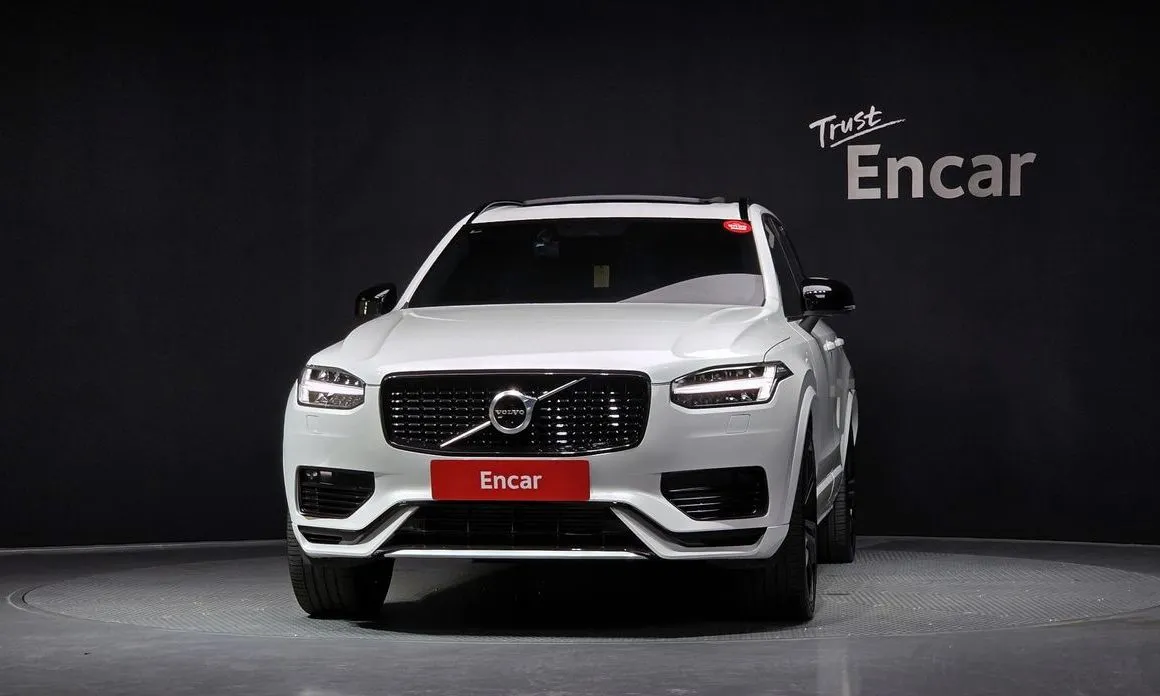 Volvo XC90 — фото 10