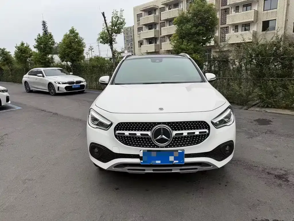 Mercedes-Benz GLA — фото 6