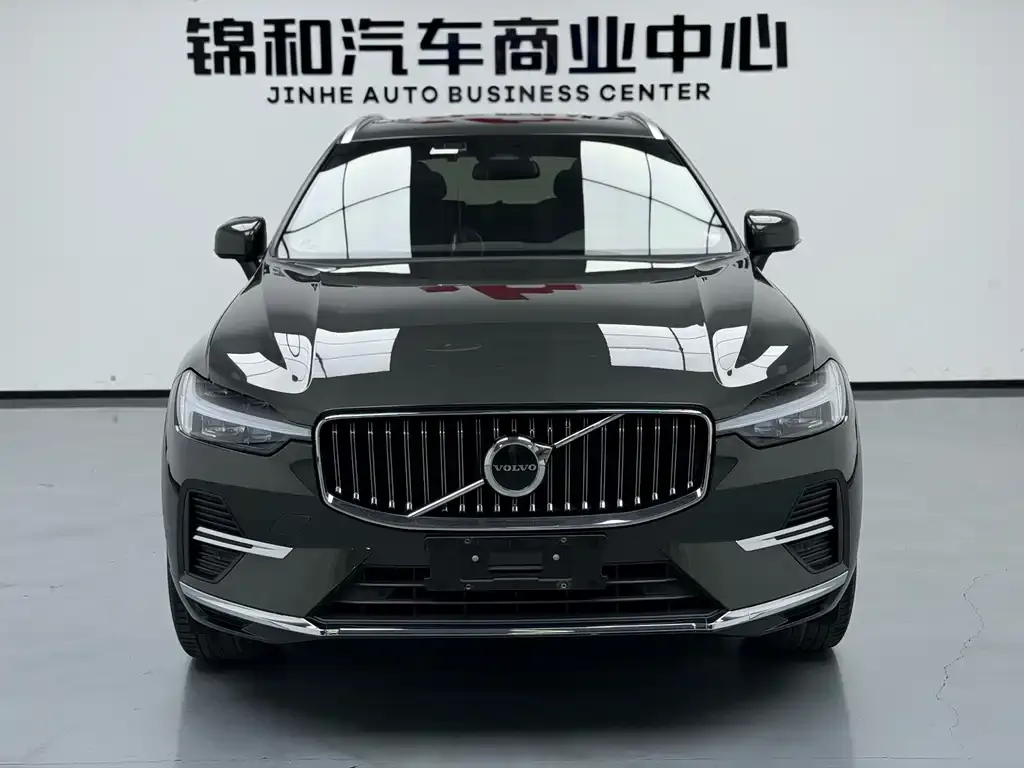Volvo XC60 — фото 8