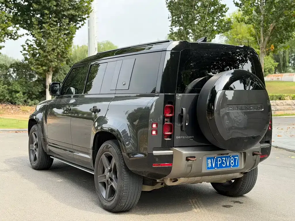Land Rover Defender — фото 7
