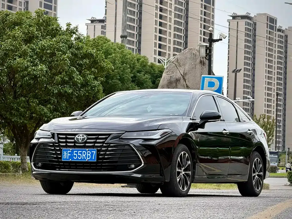 Toyota Avalon — фото 10