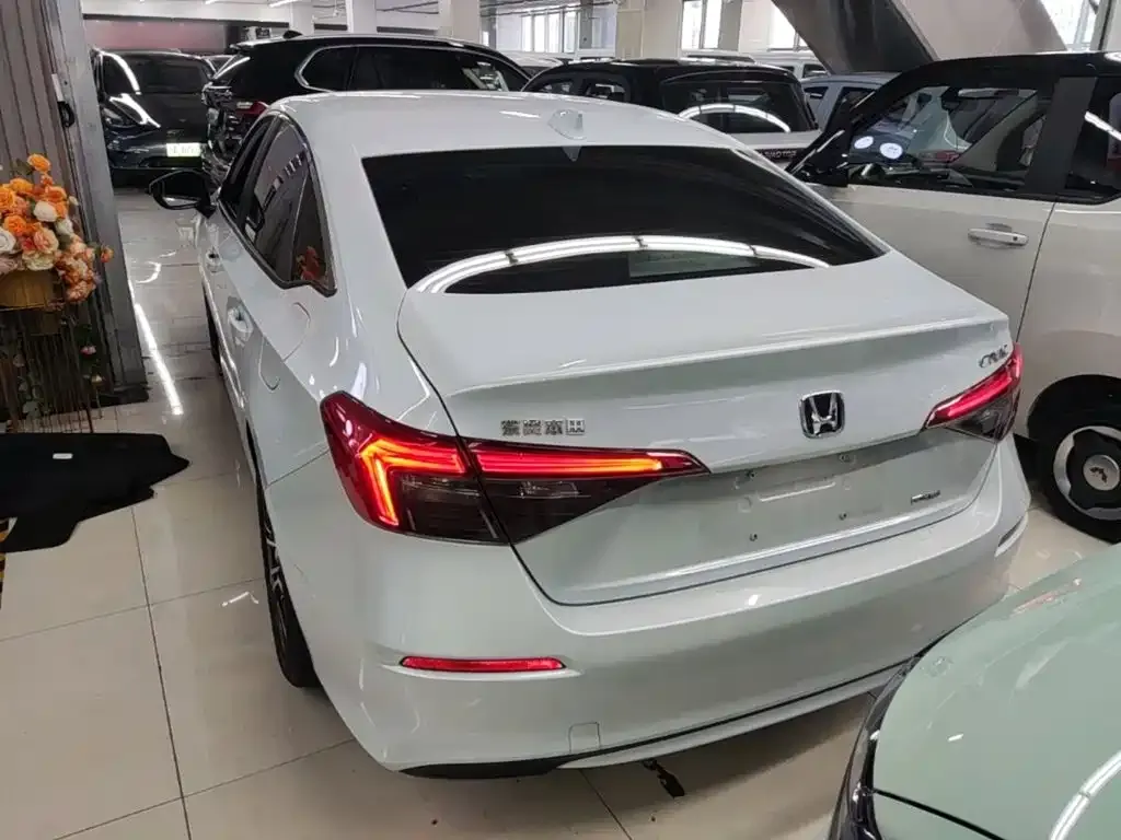 Honda Civic — фото 7