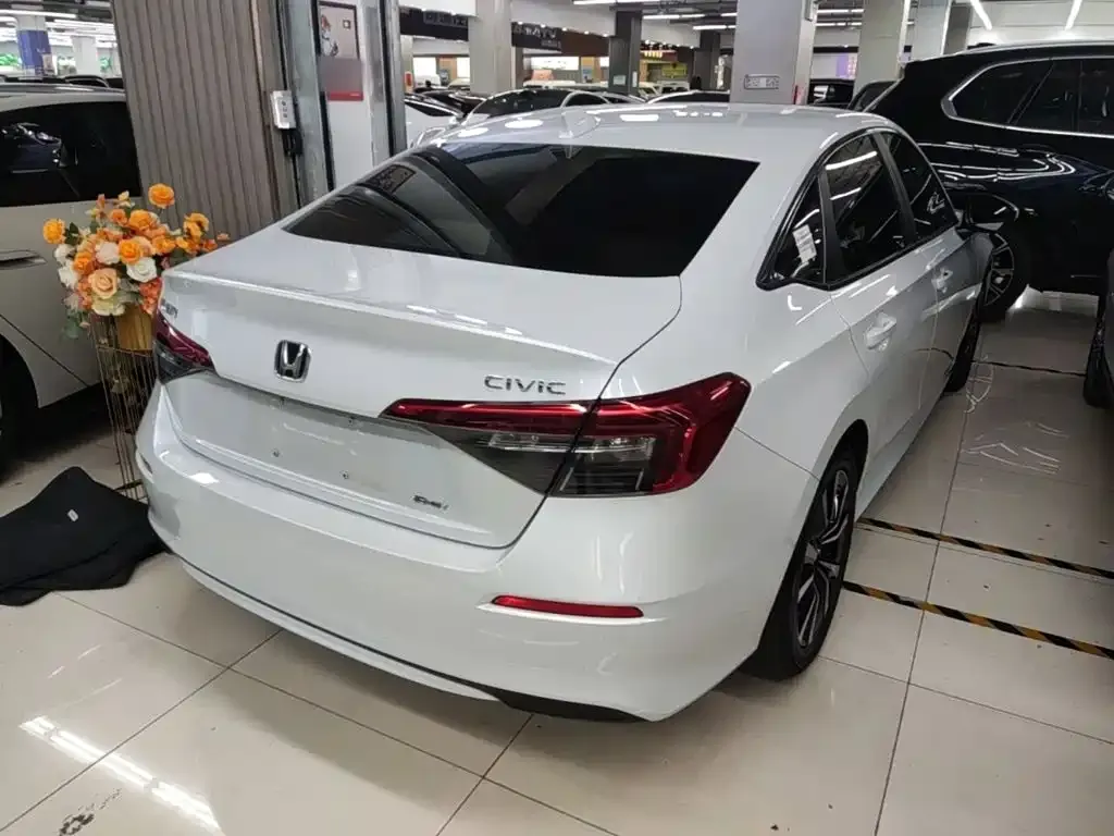 Honda Civic — фото 6