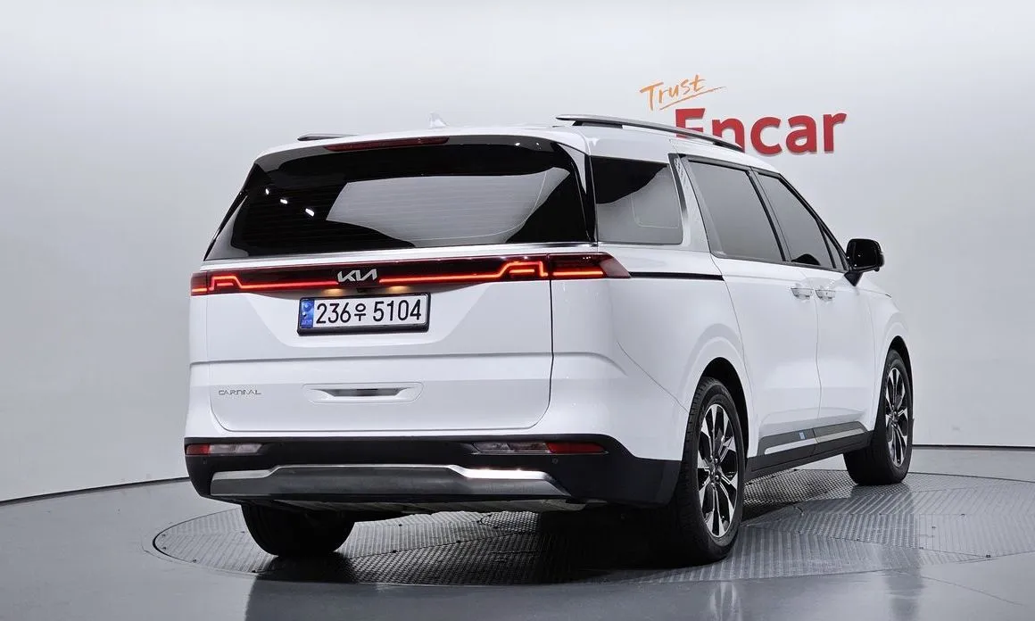 Kia Carnival — фото 5