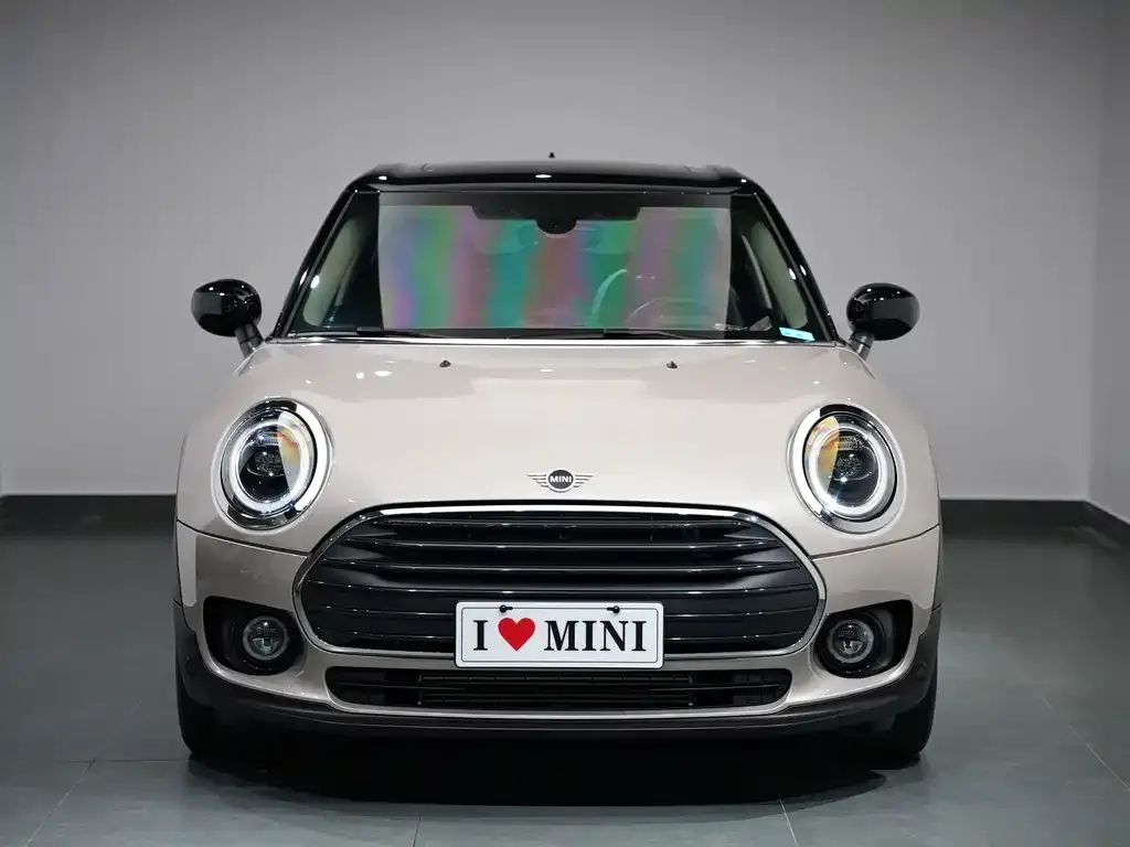 MINI Clubman — фото 3