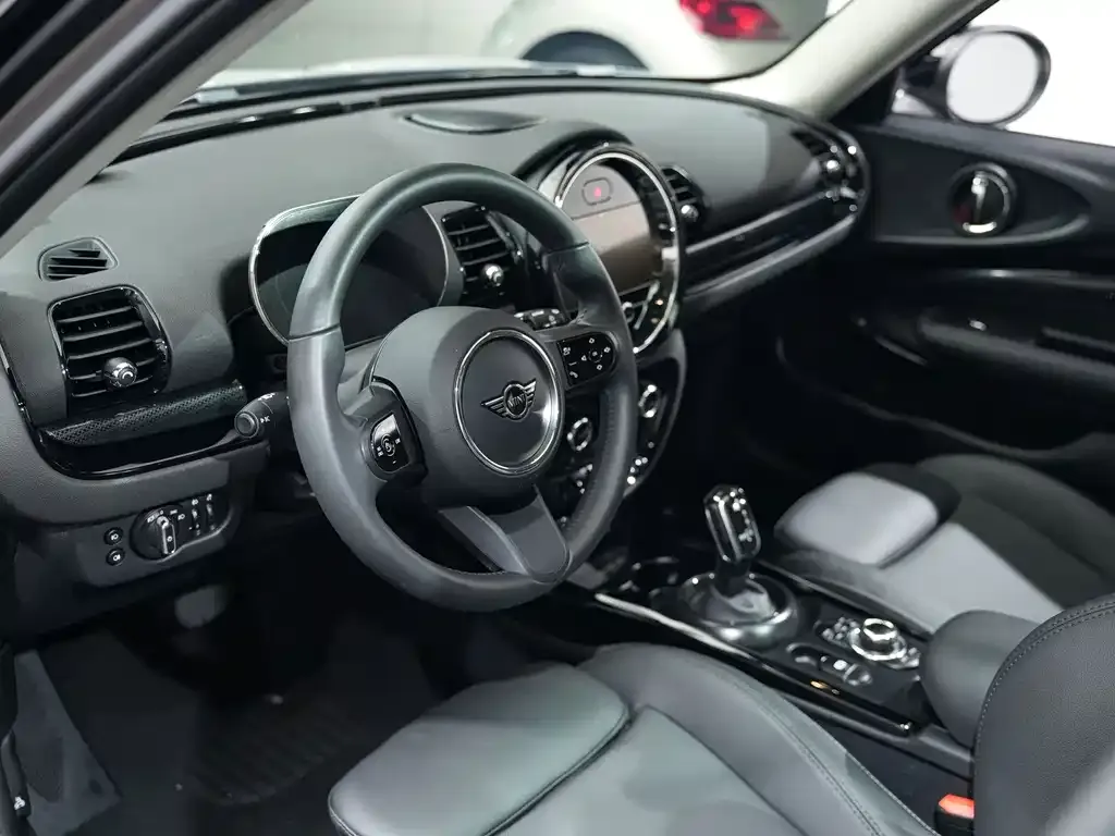 MINI Clubman — фото 10