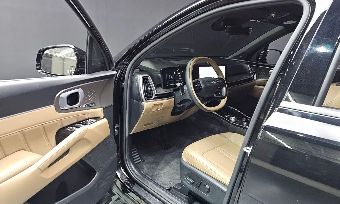 Kia Sorento — фото 8
