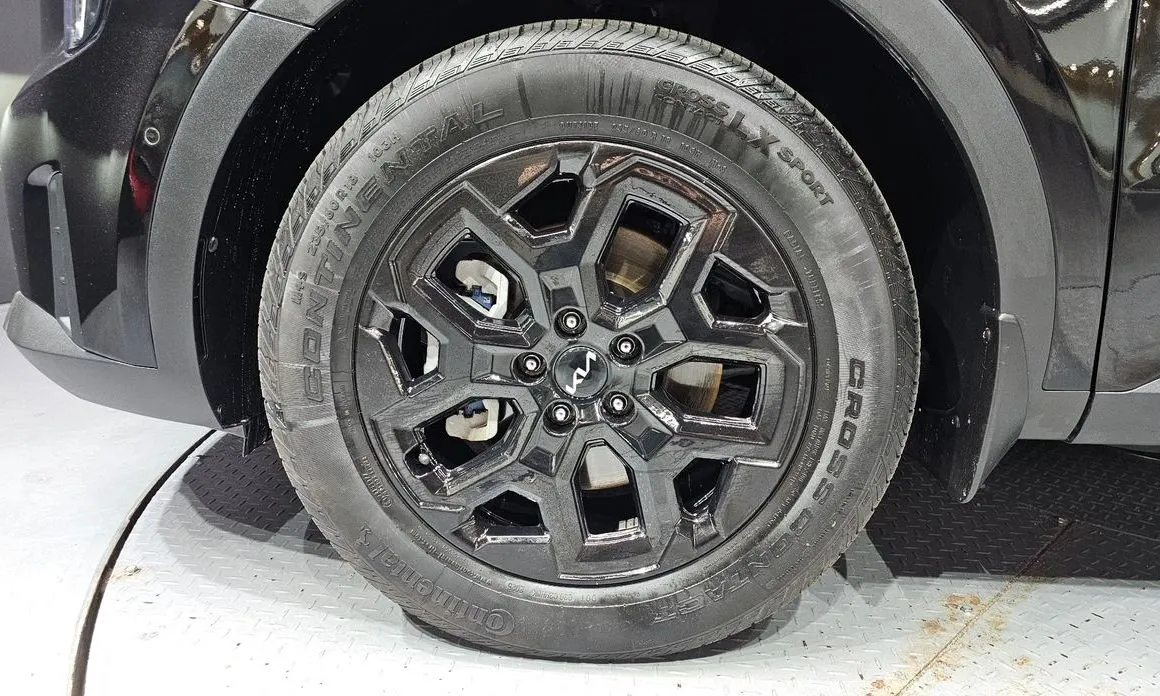 Kia Sorento — фото 9