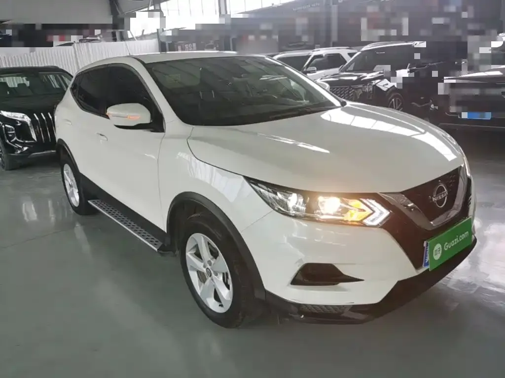 Nissan Qashqai — фото 7