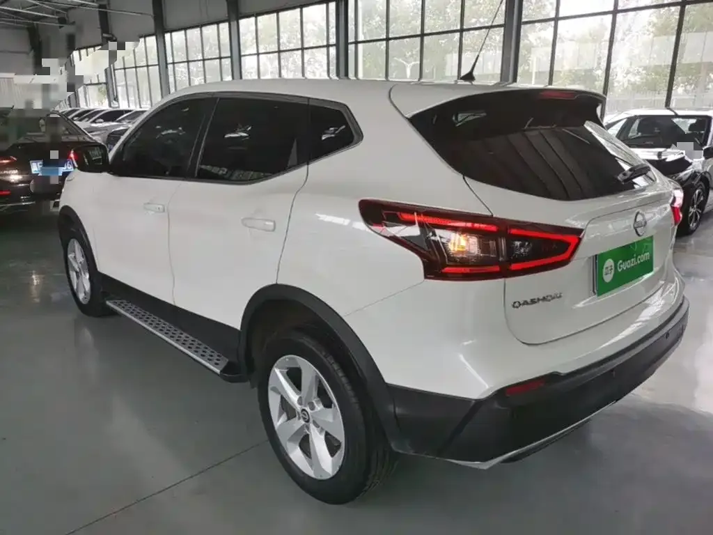 Nissan Qashqai — фото 2