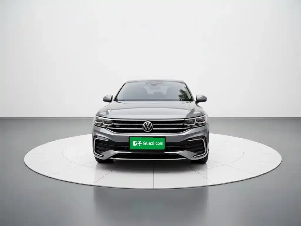 Volkswagen Tiguan L — фото 3