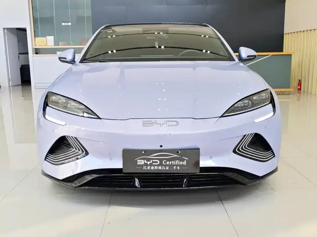 BYD Seal — фото 3