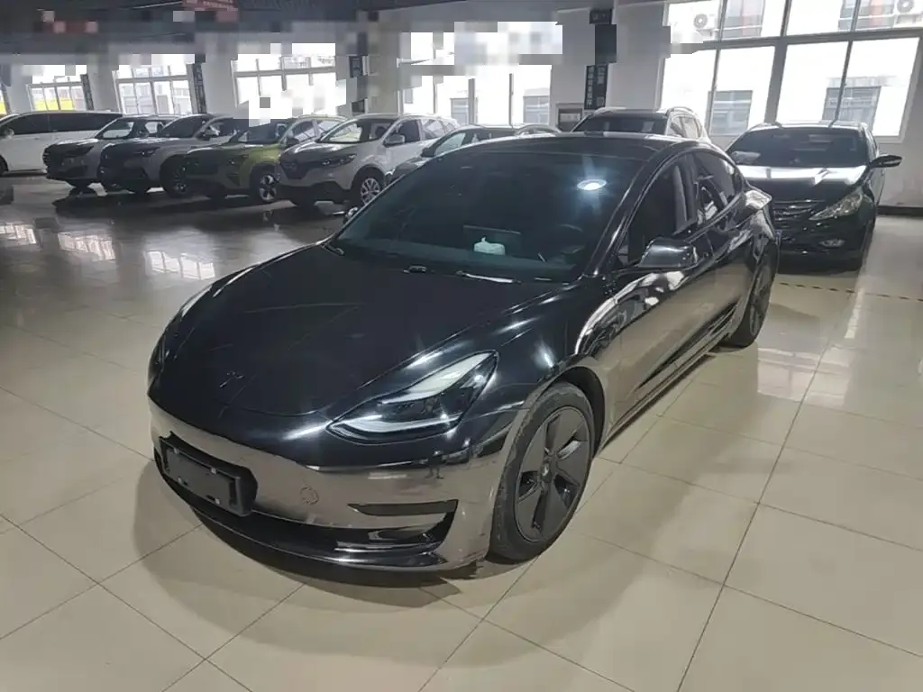 Tesla Model 3 — фото 5