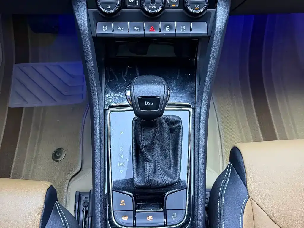 Skoda Kodiaq GT — фото 10