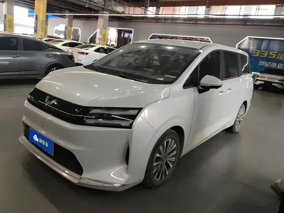 Wuling Xingguang 730 New Energy — фото 1
