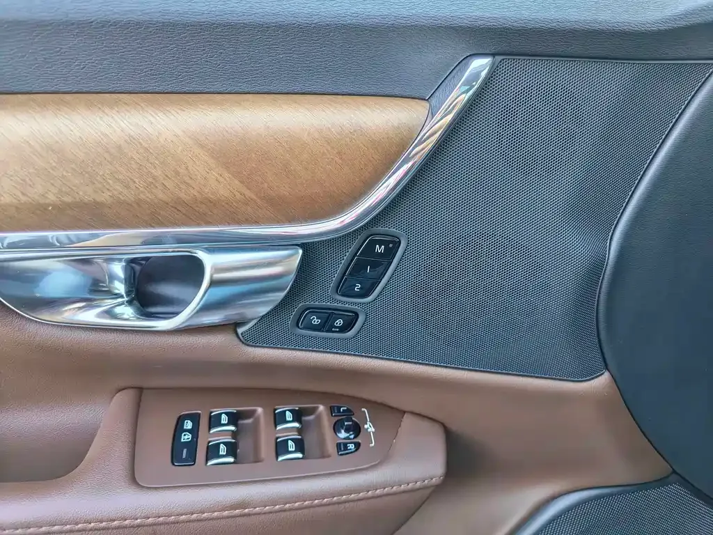 Volvo S90 — фото 9