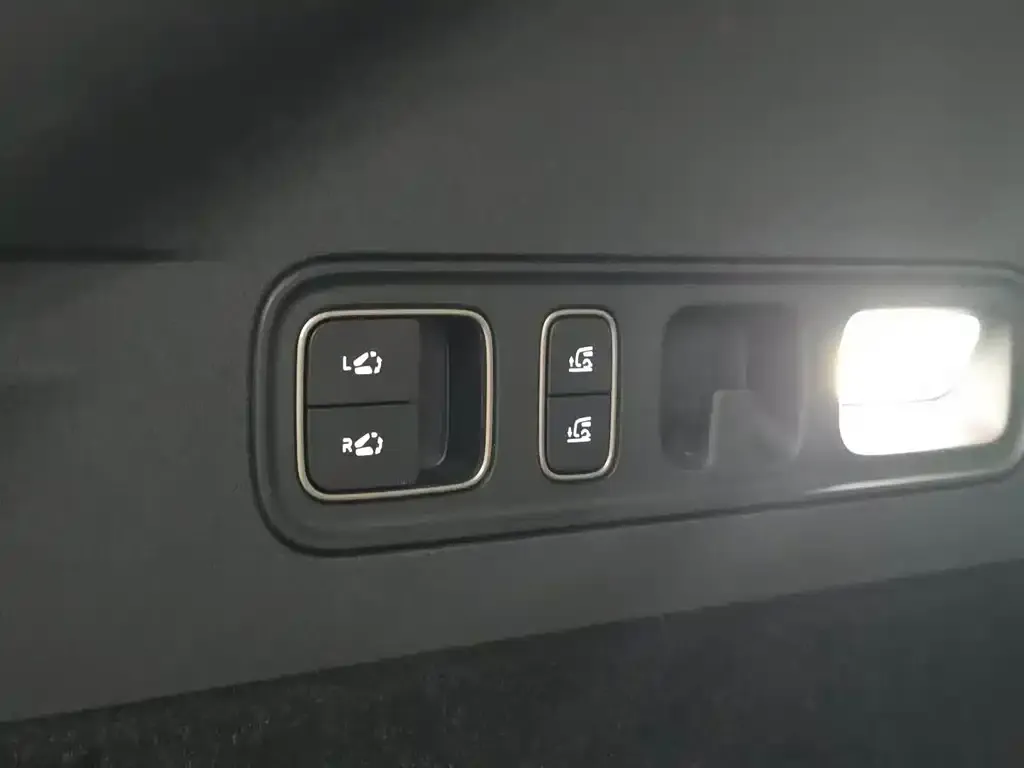 Li Auto Li i6 — фото 3