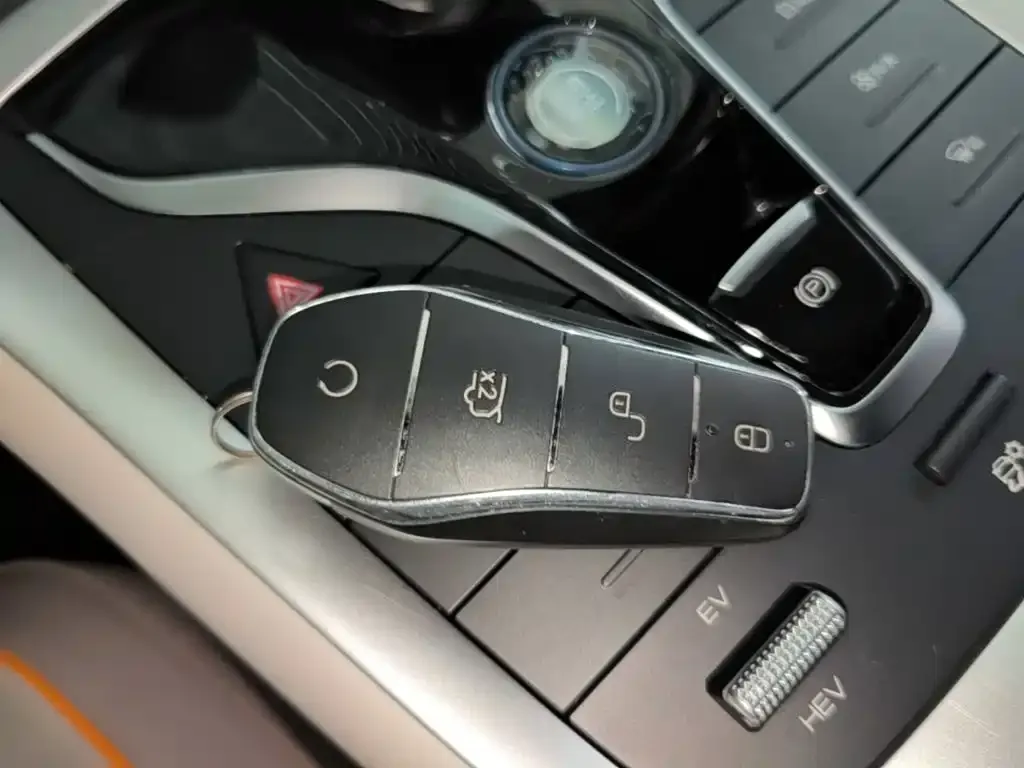 BYD Pro New Energy — фото 6
