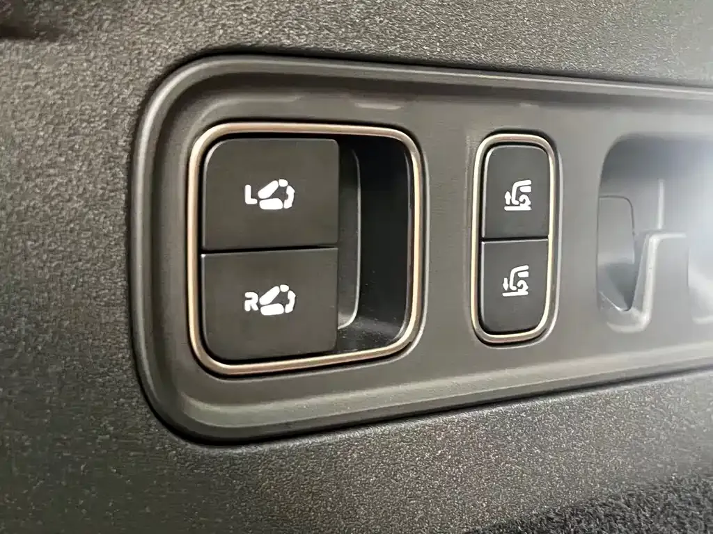 Li Auto Li i6 — фото 3