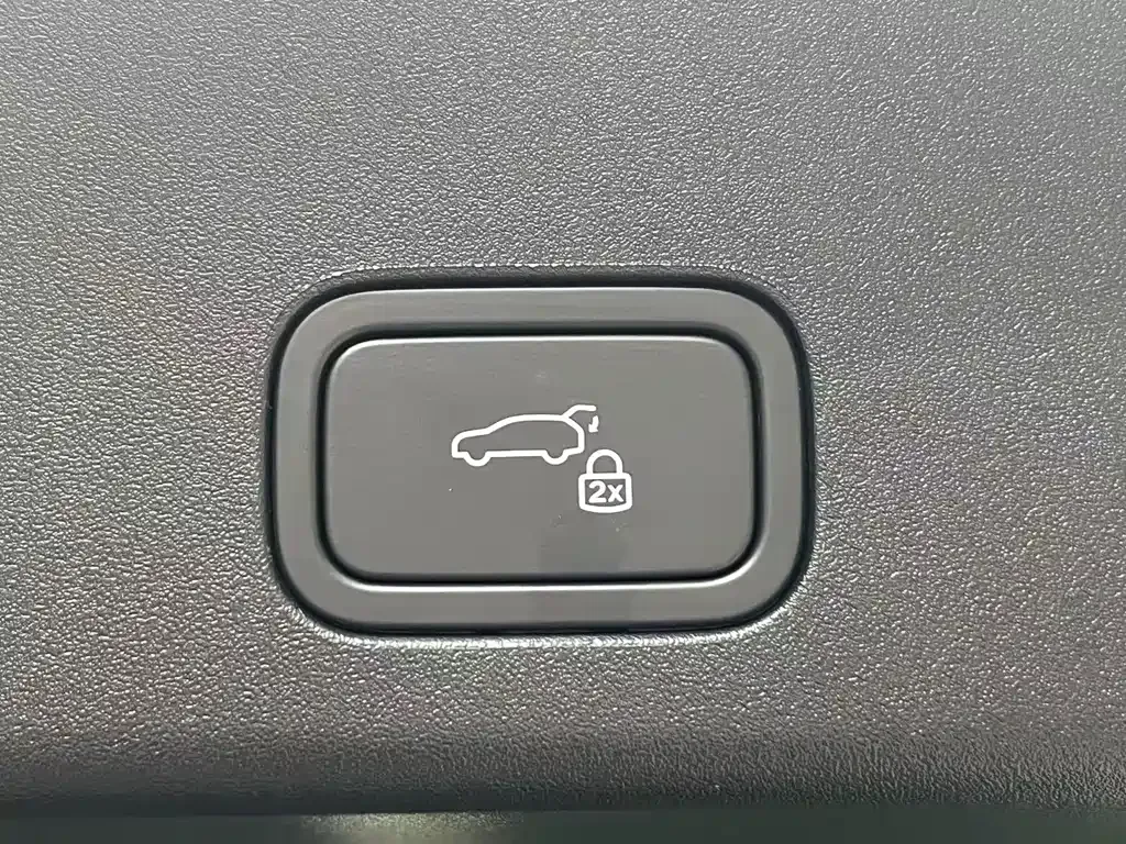 Li Auto Li i6 — фото 8