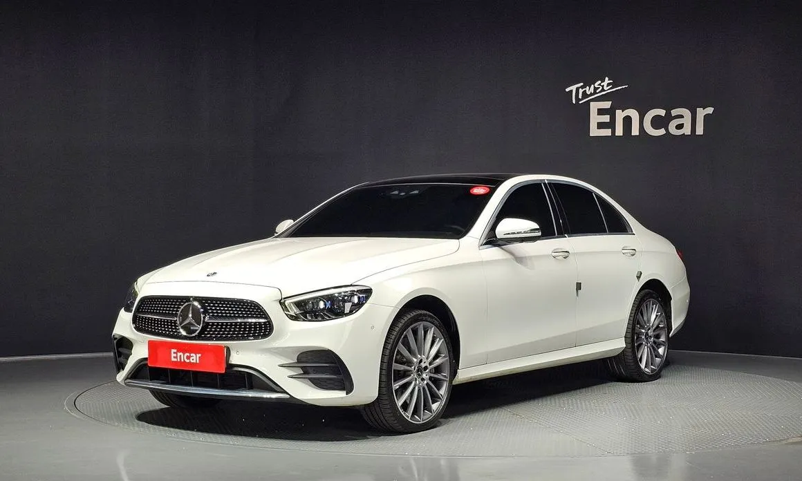 Mercedes-Benz E-Class — фото 1